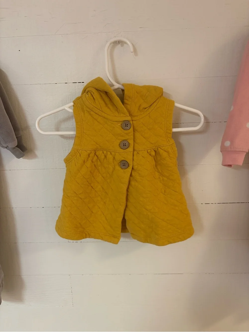 Baby Girls 9M 3 Piece Clothing Lot Carters Mac & Moon Rompers Hooded Vest